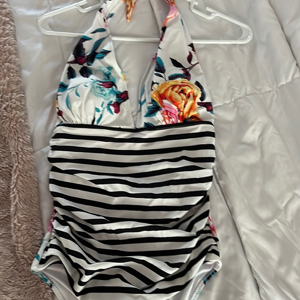 Cupshe M One piece swim